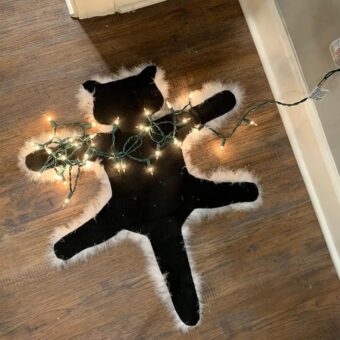 Light Up Fried Cat Rug Funny Christmas Lights Decoration Floor Aunt Bethany’s Fried Pussycat Rug from National Lampoon’s Funny Christmas Decoration Carpet (Warm Light)